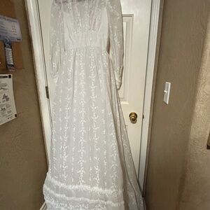 Vintage High Neck Long Sleeve Wedding Dress with Train